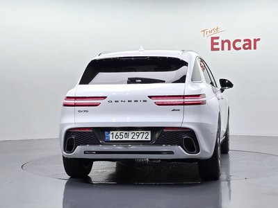 صورة 4 لـ 2021 Genesis GV70
