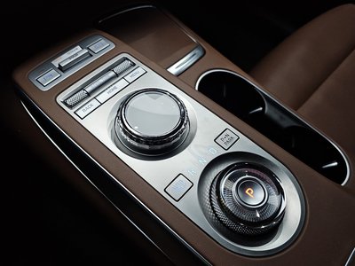 2021 Genesis GV70 thumbnail 12