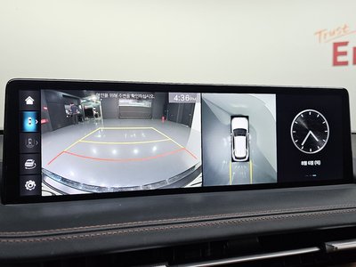 2021 Genesis GV70 thumbnail 21