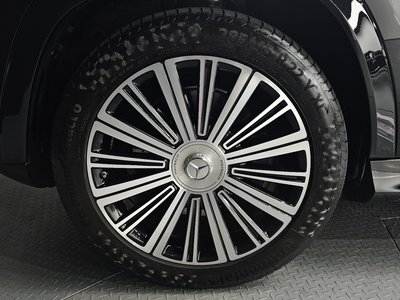 2023 Mercedes-BENZ GLS photo 6