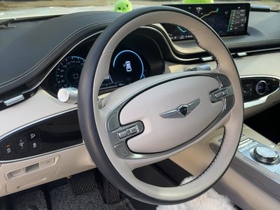 2024 Genesis GV70 — миниатюра 14