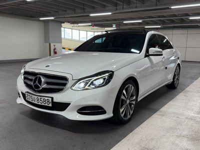 MERCEDES-BENZ E-CLASS - 1