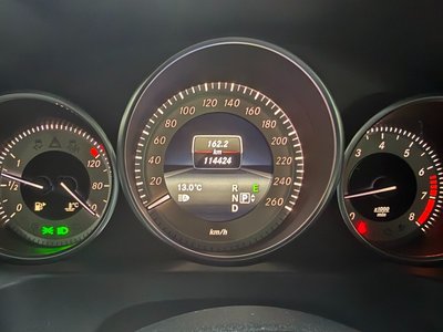 MERCEDES-BENZ E-CLASS - 8