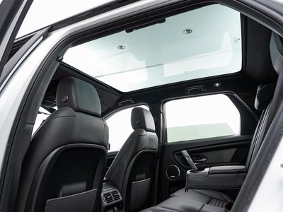 2025 LAND Rover DISCOVERY SPORT photo 4