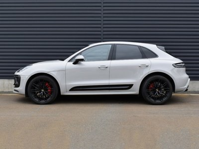 PORSCHE MACAN - 2