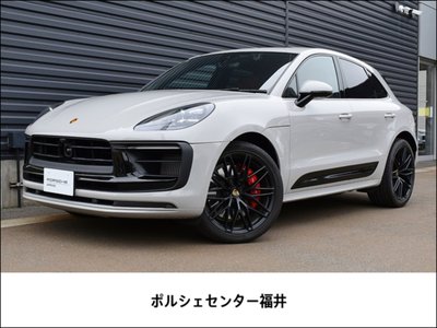 PORSCHE MACAN - 1