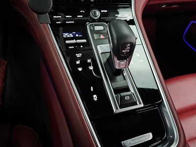 PORSCHE PANAMERA - 9