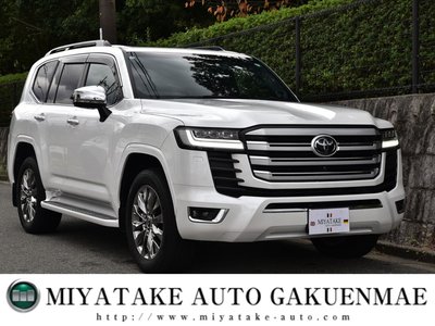 TOYOTA LAND CRUISER 300