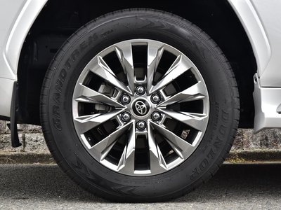 TOYOTA LAND CRUISER 300 - 6