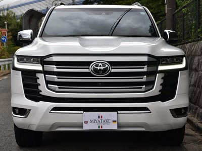 TOYOTA LAND CRUISER 300 - 2