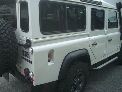 LAND ROVER DEFENDER - 6