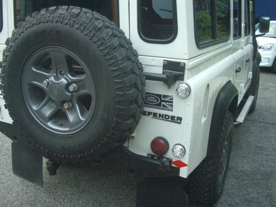 LAND ROVER DEFENDER - 7