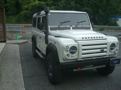 LAND ROVER DEFENDER - 3