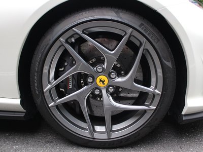 2018 Ferrari 812 SUPERFAST — миниатюра 21
