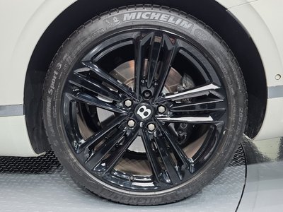 صورة 8 لـ 2019 Bentley CONTINENTAL