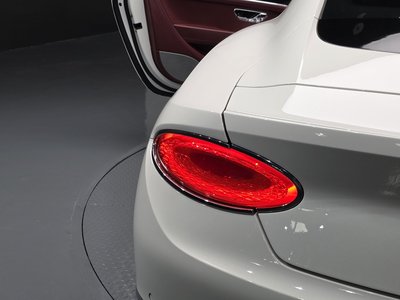 صورة 10 لـ 2019 Bentley CONTINENTAL