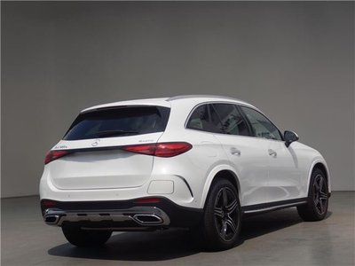 صورة 2 لـ 2024 Mercedes-BENZ GLC