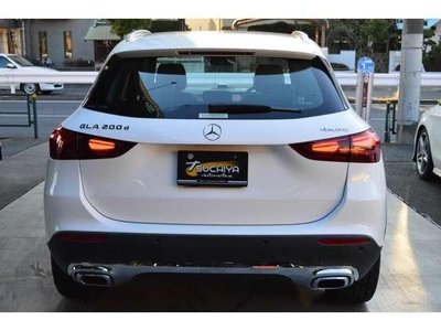 MERCEDES-BENZ GLA - 7