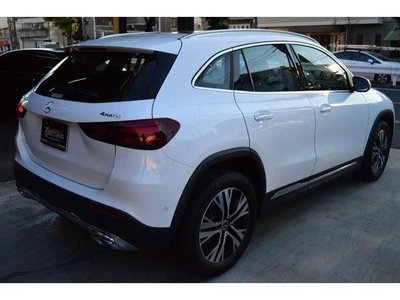 MERCEDES-BENZ GLA - 5