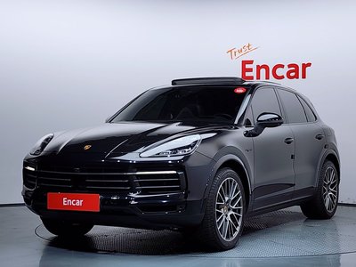 PORSCHE CAYENNE - 1