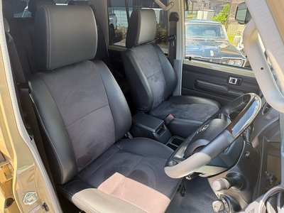 صورة مصغرة 30 لـ 2024 Toyota LAND CRUISER 70