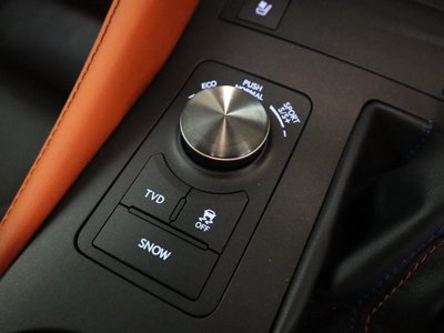 صورة مصغرة 30 لـ 2015 Lexus RC F