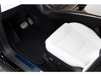 2023 Tesla MODEL X — миниатюра 42