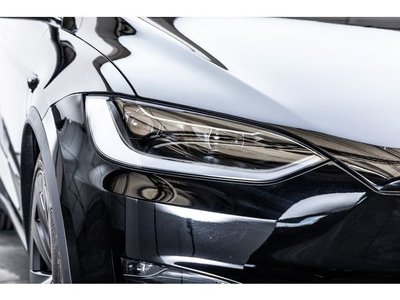 2023 Tesla MODEL X — миниатюра 14
