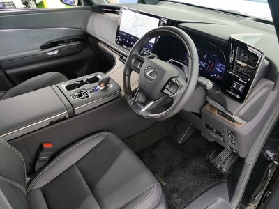 صورة مصغرة 49 لـ 2024 Lexus LM