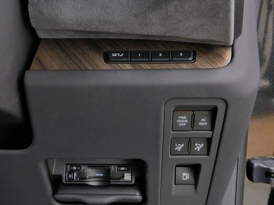 صورة مصغرة 46 لـ 2024 Lexus LM
