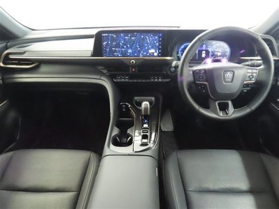 2024 Toyota CROWN SPORT photo 3