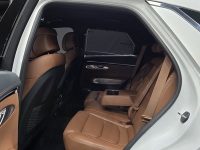 2025 Genesis GV70 — миниатюра 17