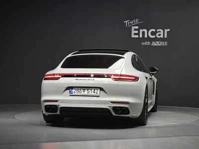 PORSCHE PANAMERA - 4