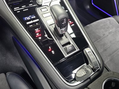 PORSCHE PANAMERA - 9