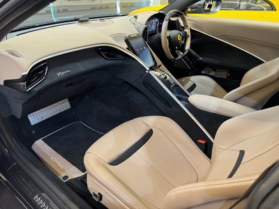 صورة مصغرة 14 لـ 2021 Ferrari ROMA