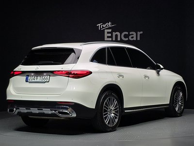 صورة 3 لـ 2025 Mercedes-BENZ GLC