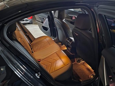 2024 BMW 5 SERIES photo 10