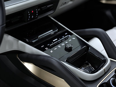 2024 Porsche CAYENNE — миниатюра 18