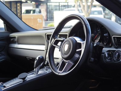 PORSCHE 911 - 6