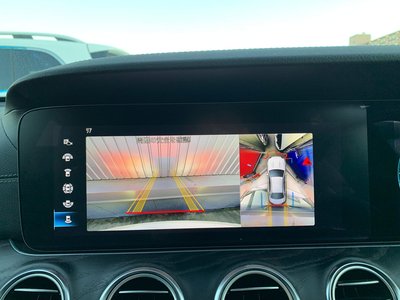 MERCEDES-BENZ E-CLASS - 8