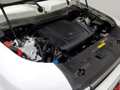 LAND ROVER DEFENDER - 7