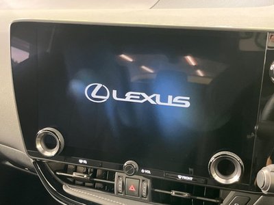 صورة 4 لـ 2023 Lexus NX