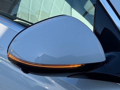 MERCEDES-BENZ E-CLASS - 8