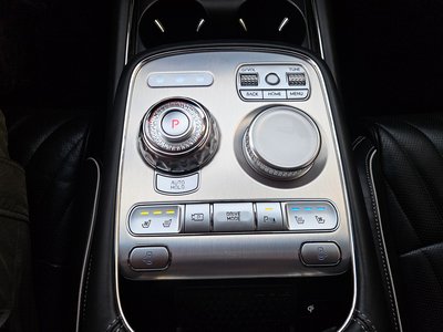 2022 Genesis G90 (RS4) photo 10