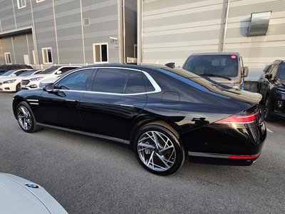 2022 Genesis G90 (RS4) photo 3