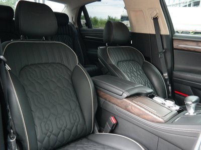 2021 Genesis G90 — миниатюра 14