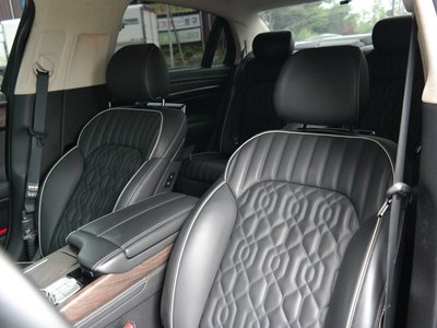 2021 Genesis G90 — миниатюра 15