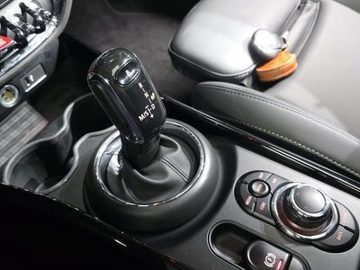 MINI COOPER CLUBMAN - 9