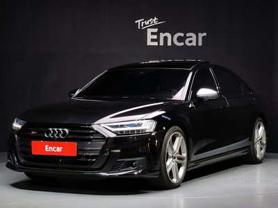 AUDI S8
