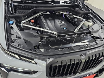 BMW X7 - 7